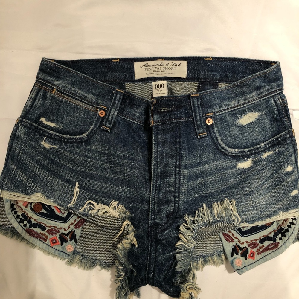 A&F High Waisted Denim Shorts w/ Details